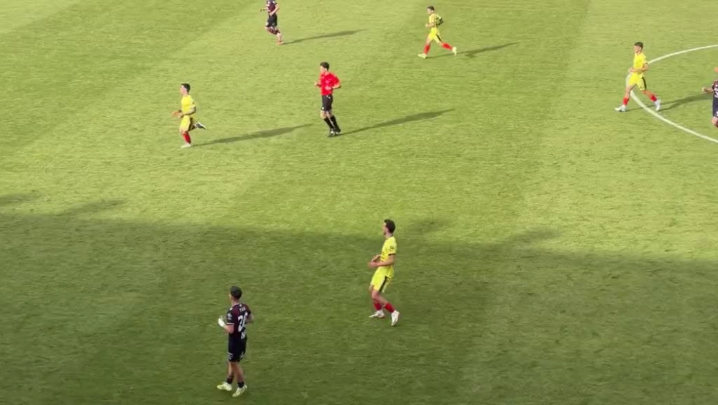 Este es el penalti por mano antinatural cometido por la Minera