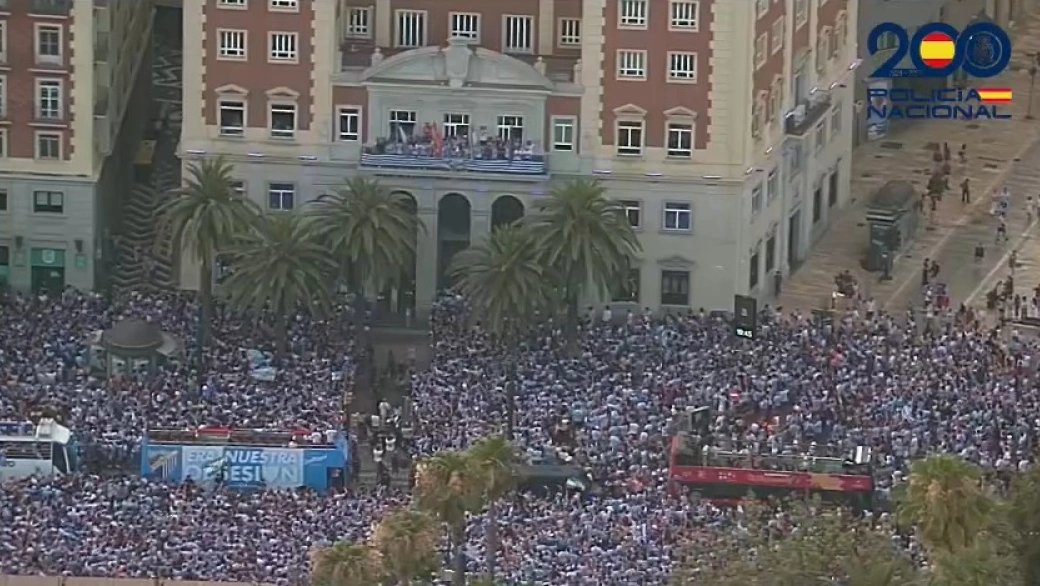 Casi 200.000 personas se echan a la calle para celebrar el ascenso del ...