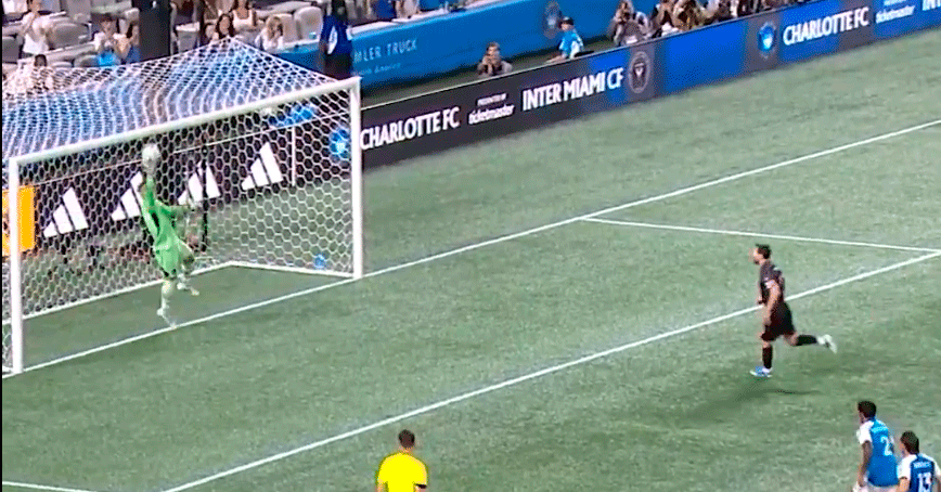 Messi falla un penalti a lo panenka