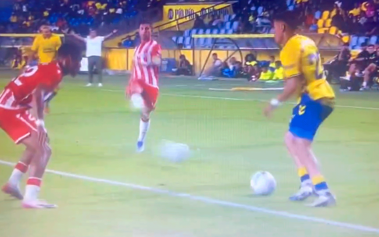 Surrealista momento del Almería - Las Palmas